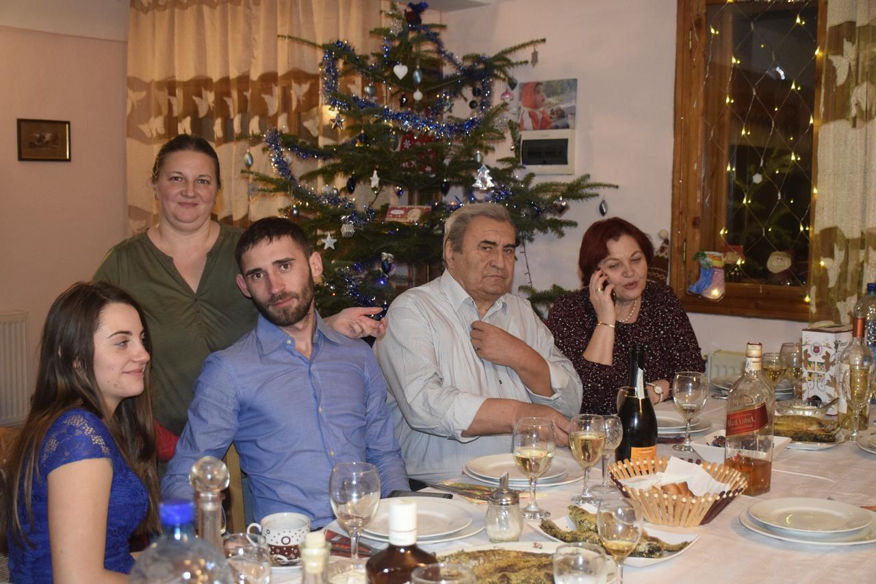 Casa Mora Hotel Sucevita Bagian luar foto